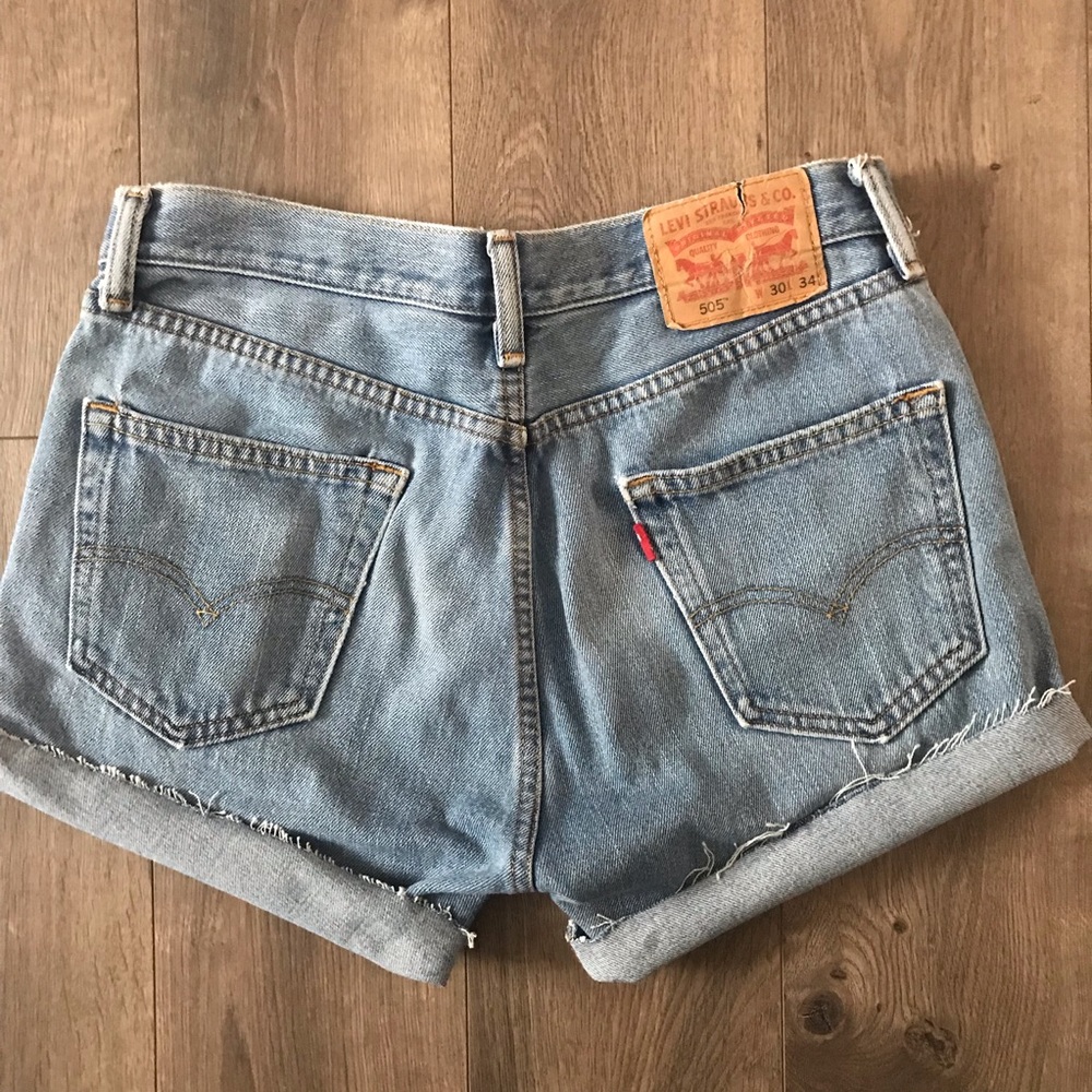 Levi cut offs